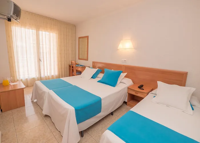 Hotel Checkin Pineda 3*