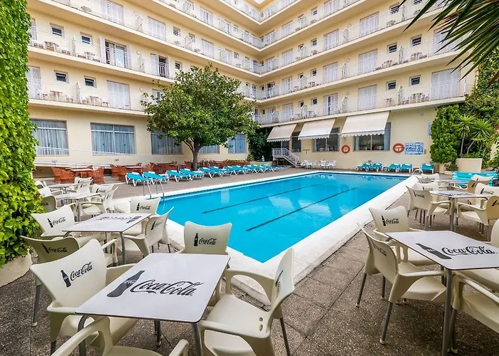 Hotel Checkin Pineda