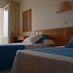 Hotel Checkin Pineda 3*