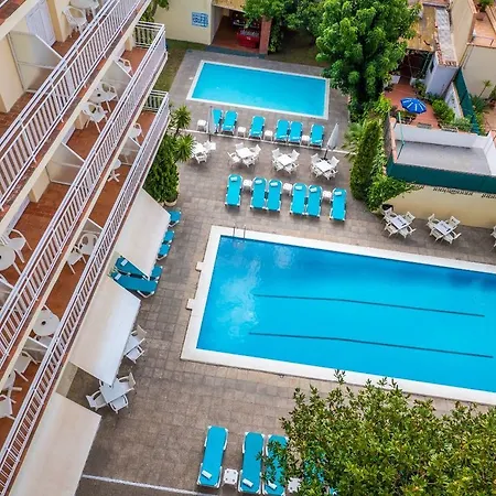Checkin Pineda Hotell