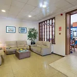 Checkin Pineda Hotel 3*