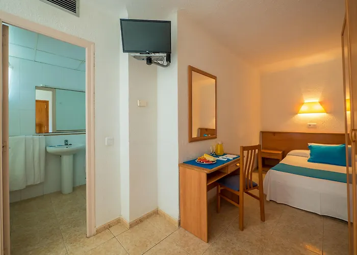 Otel Checkin Pineda