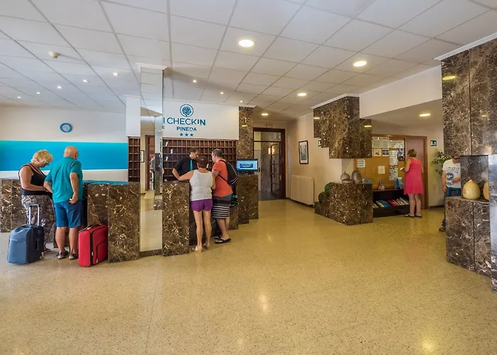 Otel Checkin Pineda