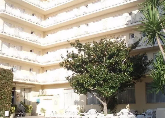 Otel Checkin Pineda Pineda de Mar